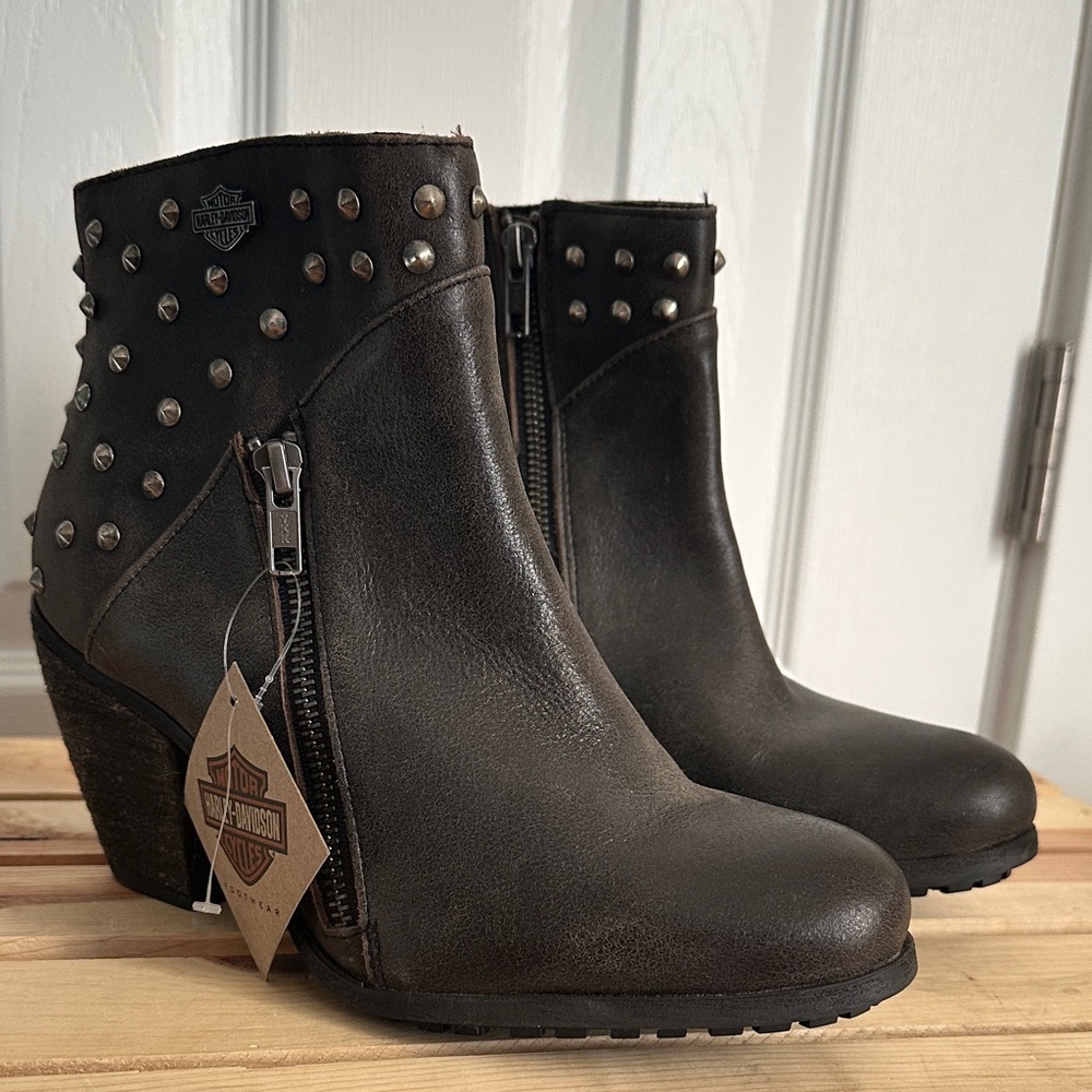 Harley-Davidson Women's Leather Studded black-brown Ankle Booties NWT size 9M